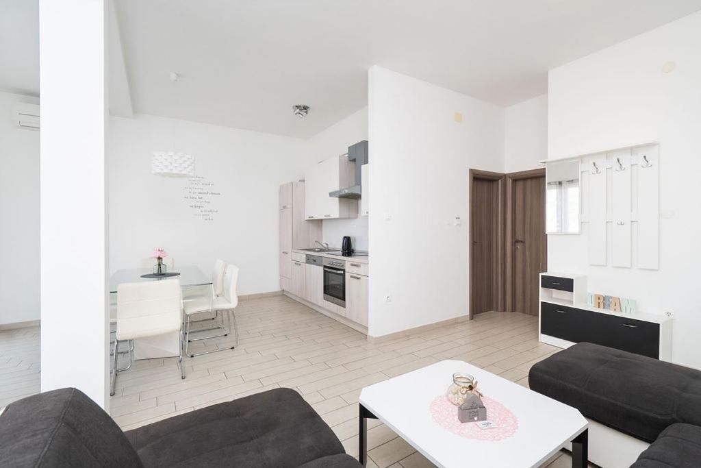 Apartments Grubisic - Sibenik - Parking Included Экстерьер фото