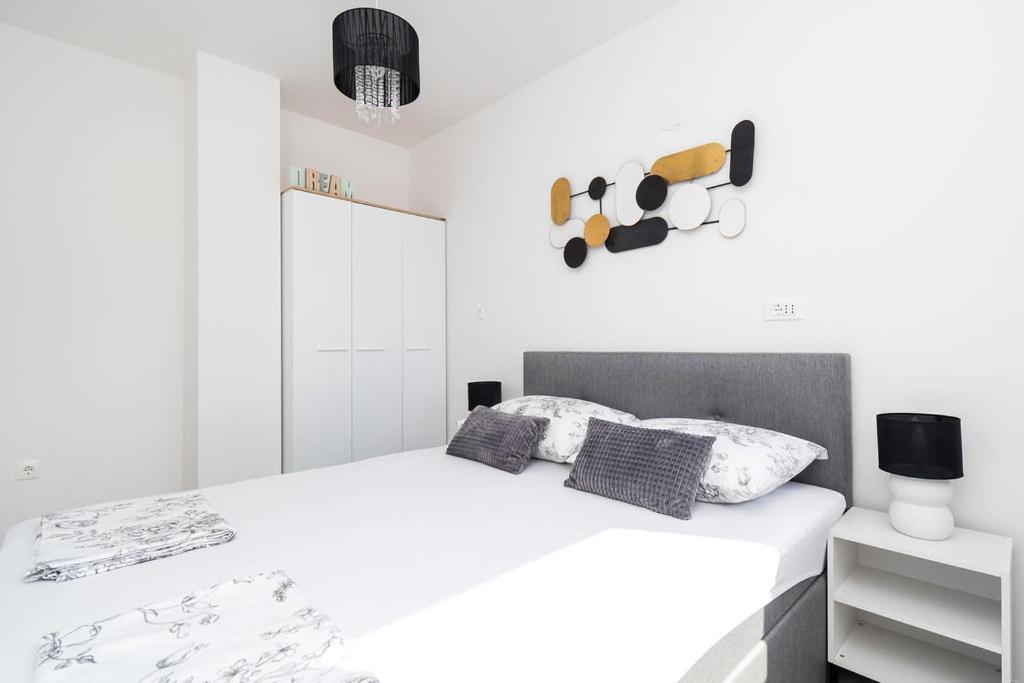 Apartments Grubisic - Sibenik - Parking Included Экстерьер фото